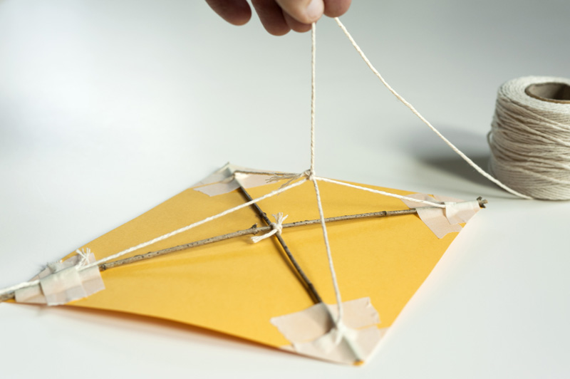 How to Make a Kite - Make Your Own DIY Kite