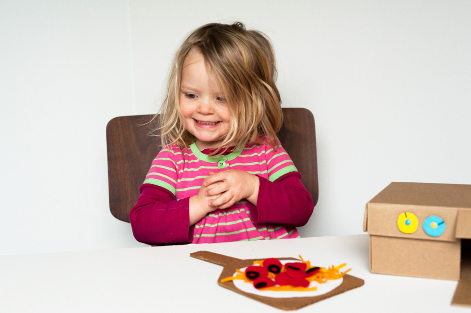 Cardboard Pizza Oven, Craft