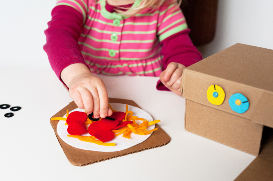 Cardboard Box Pizza Oven (Shoe Box Crafts) - Fun Crafts Kids